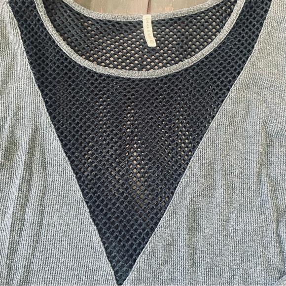 Sexy LF EMMA & SAM v neck mesh oversized sweater. - Picture 6 of 12